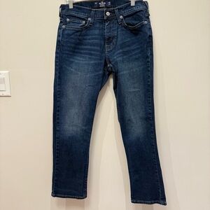 Hollister Men’s Slim Straight Jeans Dark Blue, Size 28